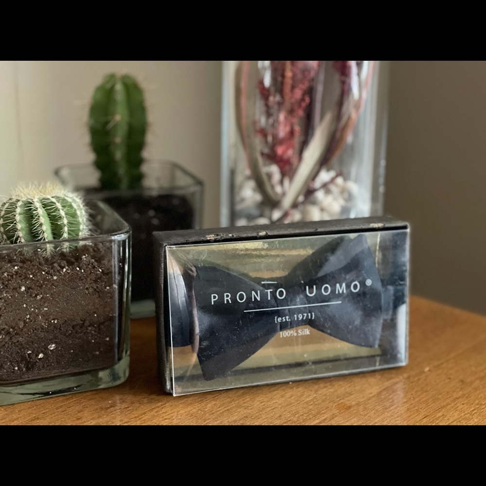 Pronto-Uomo Black Men Silk Bow Tie With  Original Box